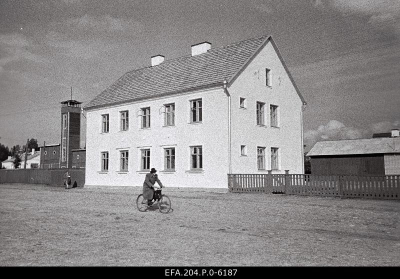A new four-storey residential building in the Soviet Square in Tõrva.