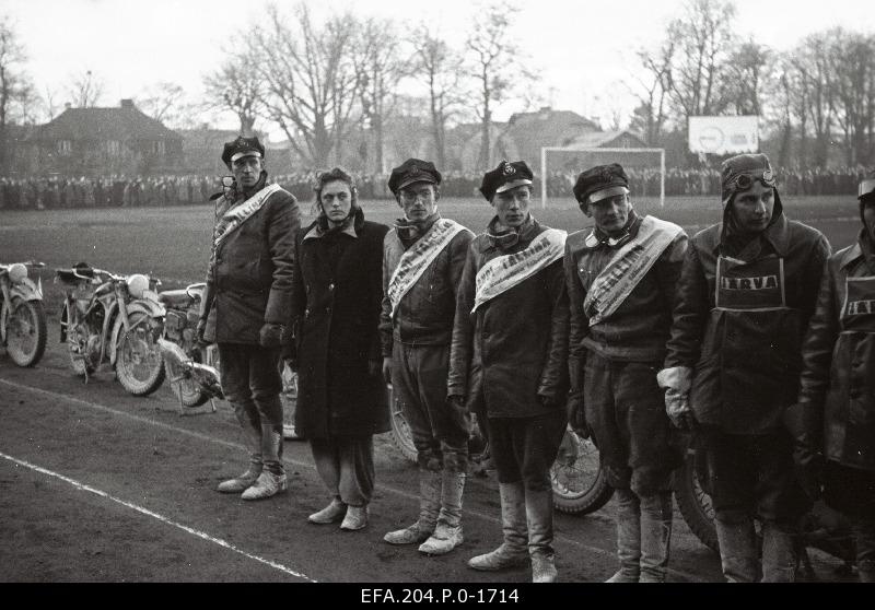 30.a. of the University of Tartu. Viljandi team of the Republican Star Tour organised to celebrate.