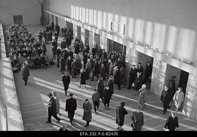 Balti station waiting room.  similar photo