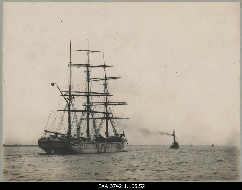 Three-mass sailing ship "Eira"