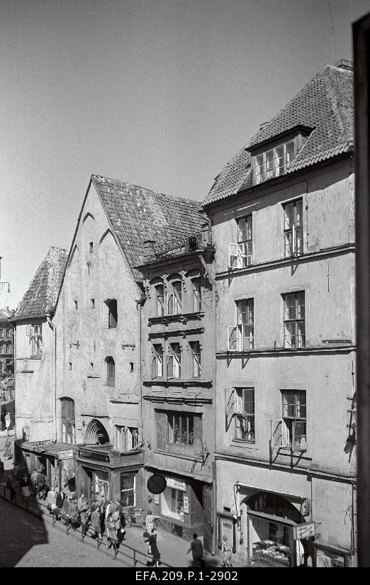 View on Raekoja Street.