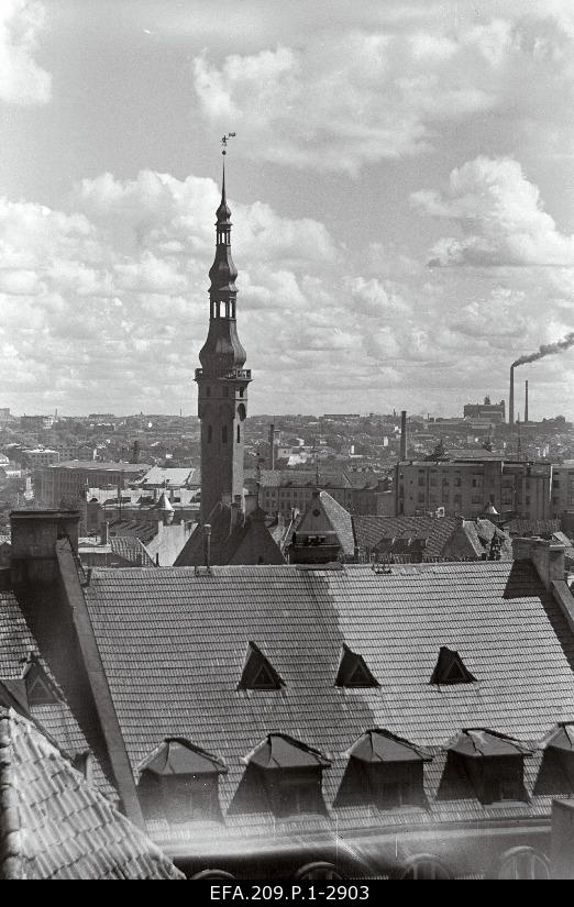 View of Raekoja tower.