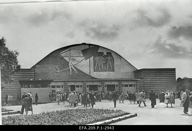 Main entrance to the sport hall of the volunteer Sports Association Kalev.