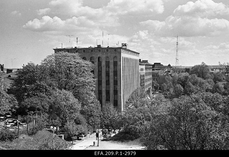 View from Harjumägi to the winning square.