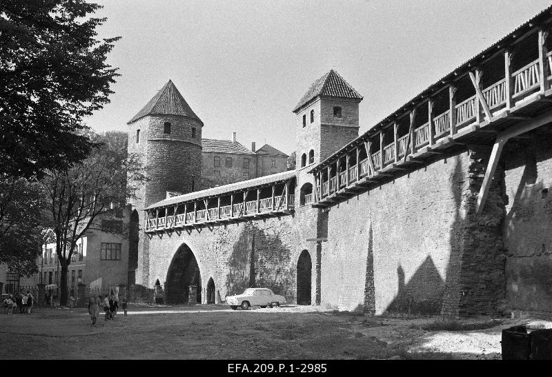 City wall on Youth Street.