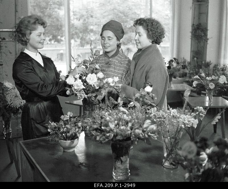 Flower shop on the Gagarini parish road.