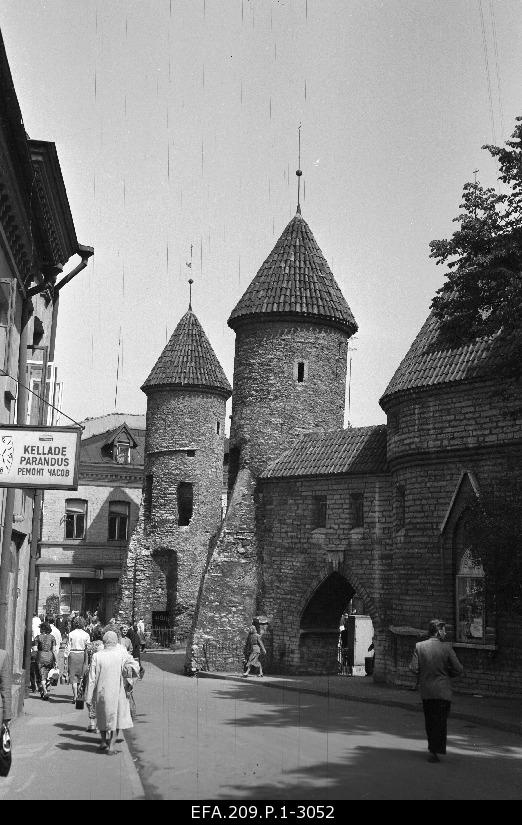 View from Valli Street to Viru Gate.