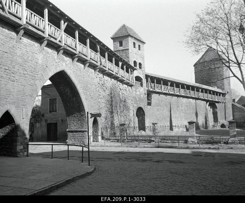 City wall on Youth Street.