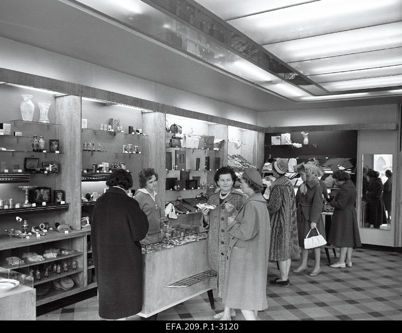 Shop Gifts indoor view.