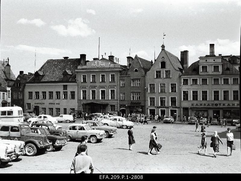 View of the Raekoja Square.