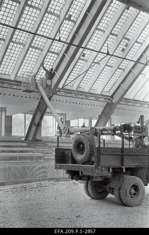 Finishing works of the volunteer Sports Association Kalev in the finishing sports hall.