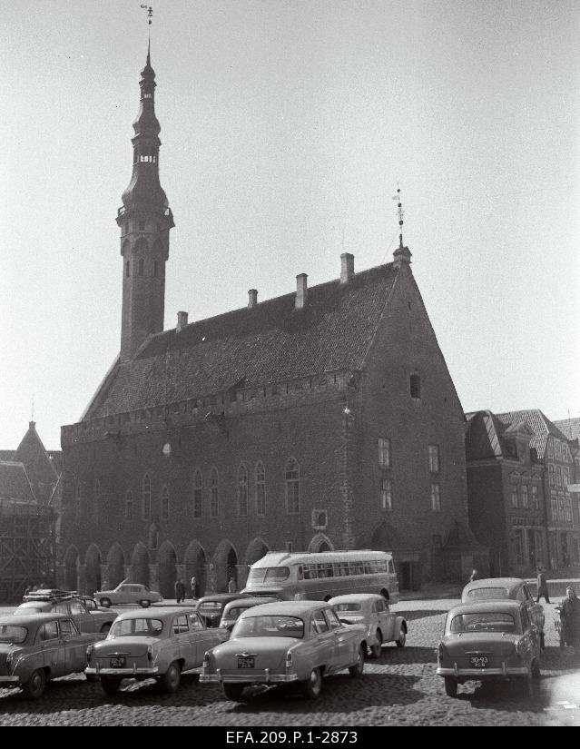 View of Raekoja.