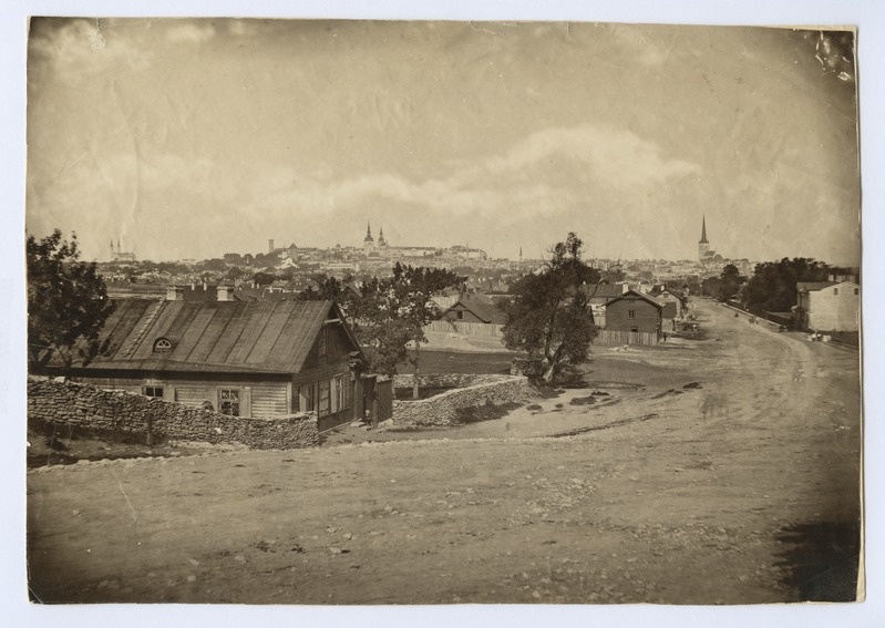 Tallinn, üldvaade Tartu maanteele Lasnamäel.