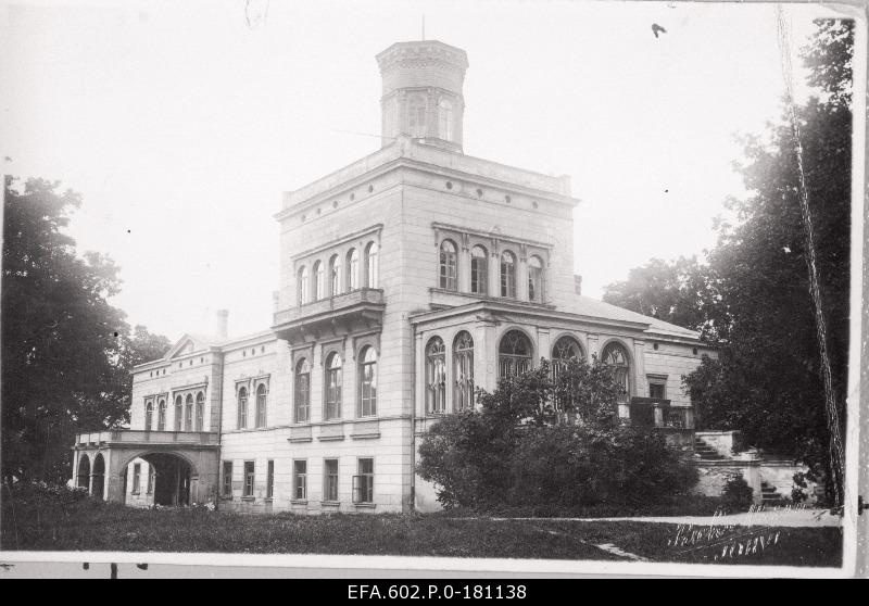 Main building of Jõhvi Manor.