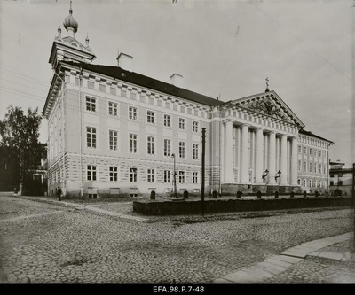Main building of the University of Tartu.  duplicate photo