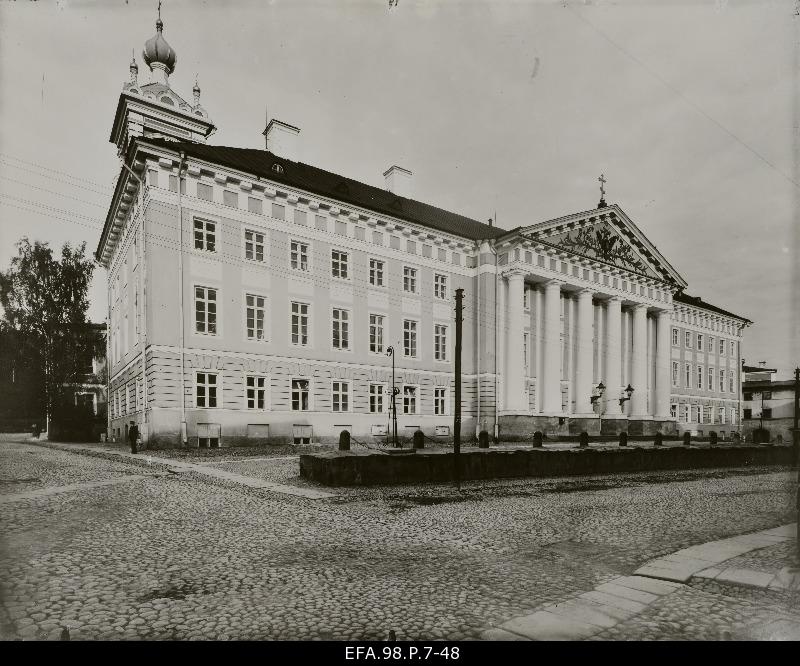 Main building of the University of Tartu.