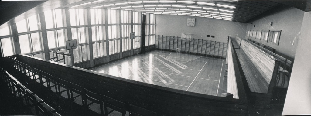 Foto. Võru Laste Spordikooli hoone avamine 16.jaanuaril 1972.a., võimla.