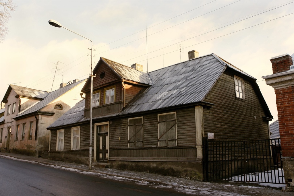 Rakvere, Pikk 31, Elamu ja poemaja 19. sajandi keskelt.