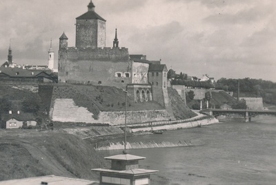 Hermanni kindlus Narvas  duplicate photo