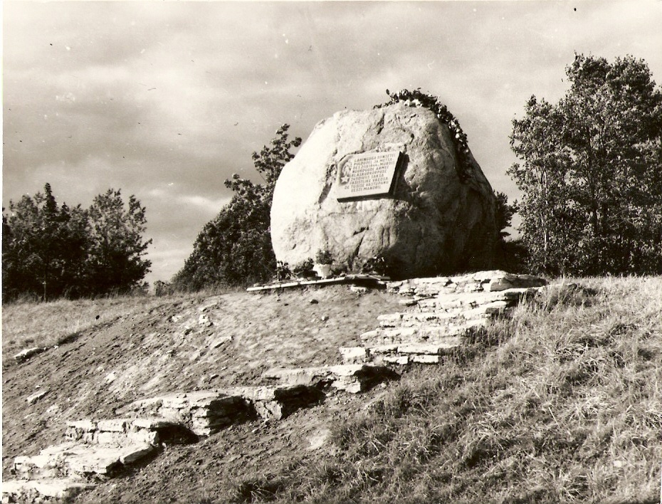 Porkuni lahingu mälestuskivi Saueväljal