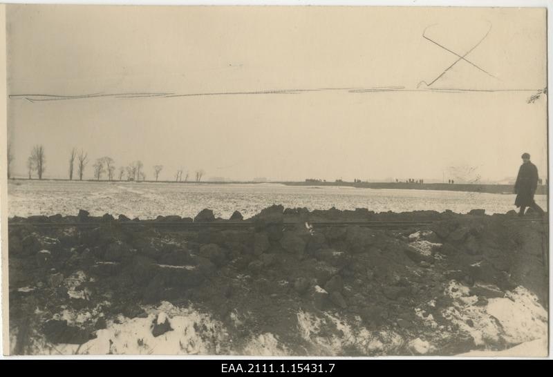 Joint work under the Starvere Manor, filling the river coast