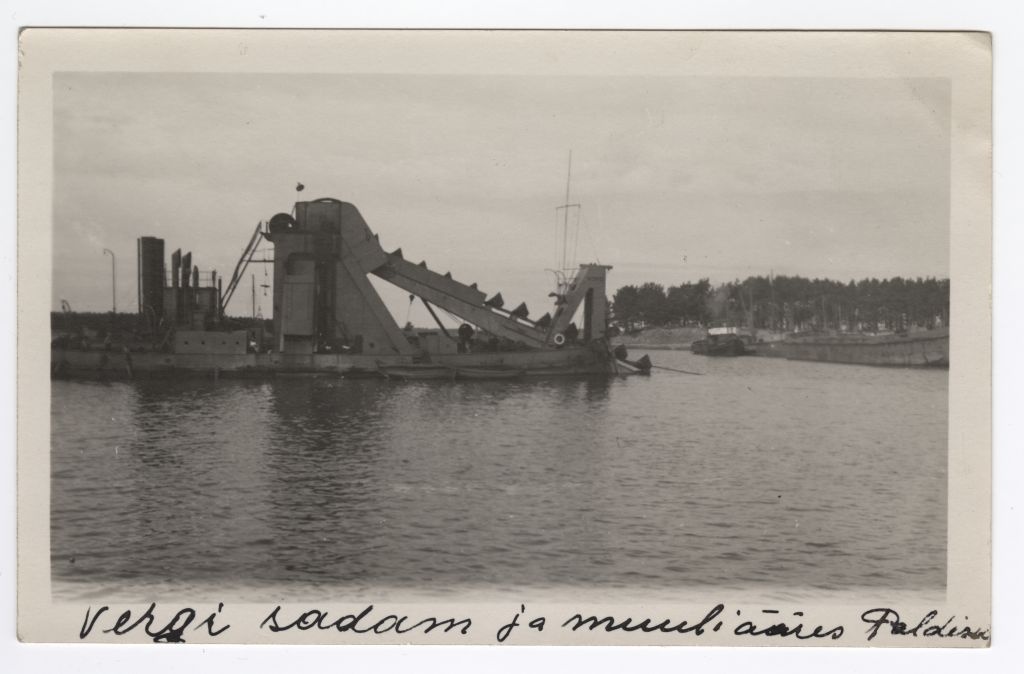 Süvendaja "Nord" and a locomotive "Paldiski"