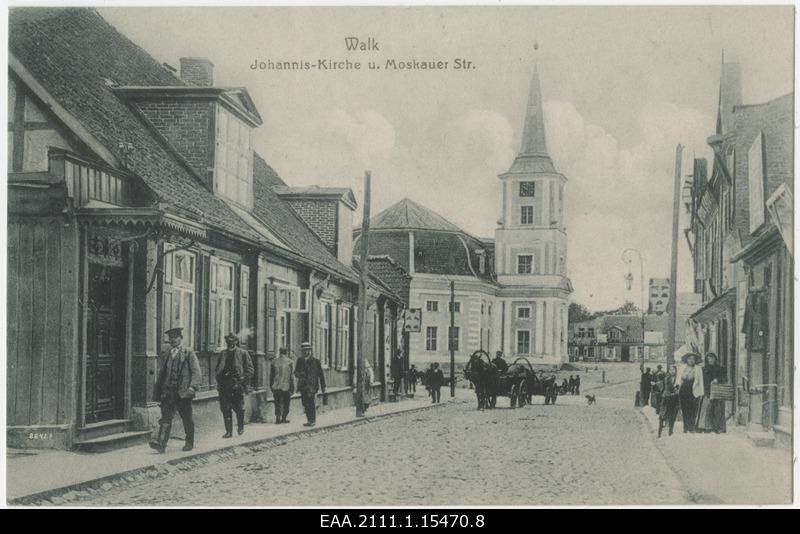 Moscow Street in Valga and the church of Jaan