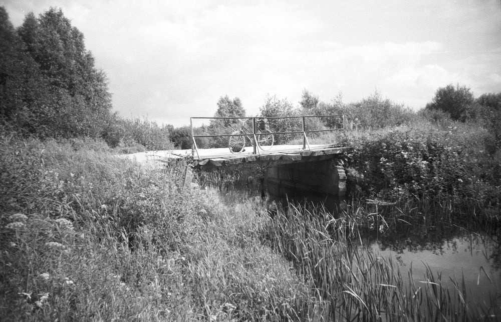 Puusild Vääna jõel Paekna ja Lahtse küla vahel