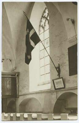 Tallinn, Pühavaimu kirik, sisevaade Daneborgiga, üles seatud 1923. aastal.  duplicate photo