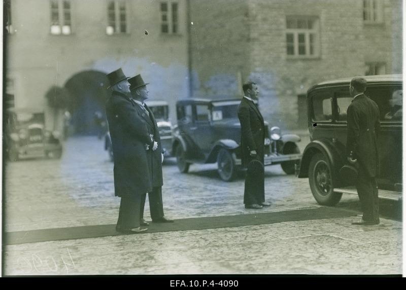 The President of Poland Ignacy Mościcki, together with the consignors in Tallinn.