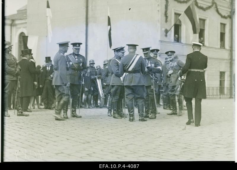 Representatives of the Defence League who came to visit Tallinn to welcome the Polish President Ignacy Mościck.