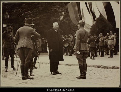 Kaitseliidu päevad (?). Ülesrivistus Vabaduse väljakul.  duplicate photo
