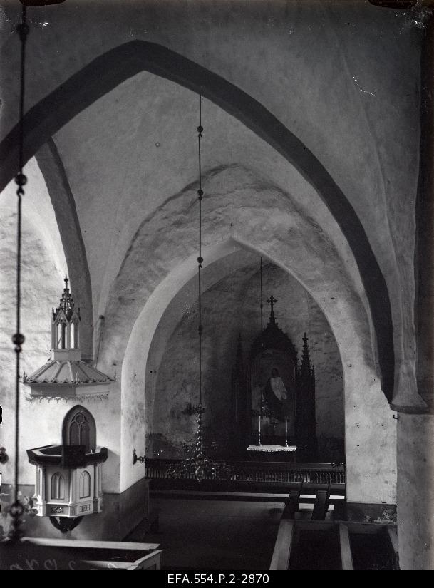 Part of the altar of the church of Väike-Maarja. Vao vald.