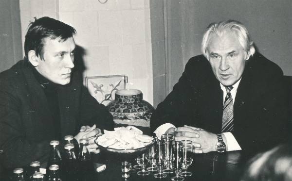 TRÜ rektor Arnold Koop ja komsomolisekretär Andrus Lauren (vasakul). Tartu, 1981.