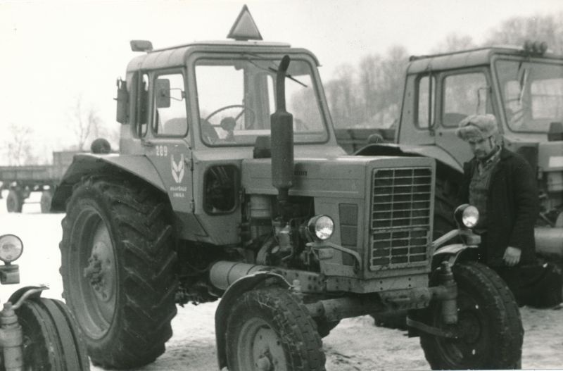 Photo. Spring inspection of machines, 1988. Lihula. Tractor Belarus.