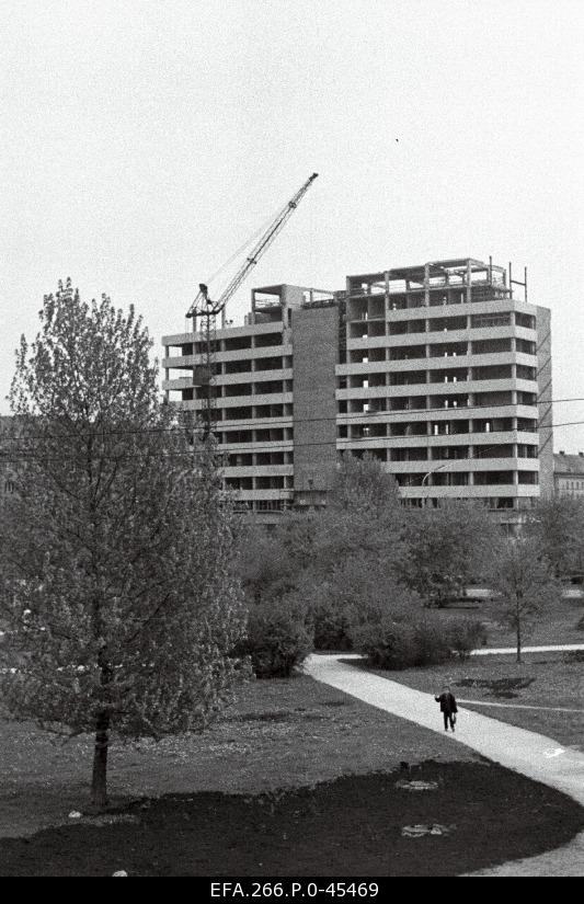 Construction works of the administrative building on the Lenin puystee. Author of the project architect Mart Port.