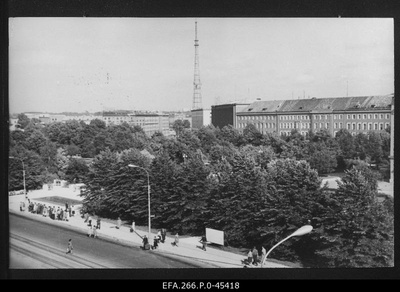 View of the park on October 16 in the area between the Pärnu road and the Estonian puiestee, where on October 16, 1905 the demonstration of workers was shot.  similar photo