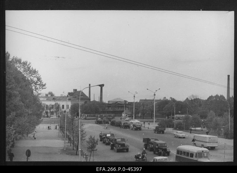 View of the central square part of the Narva highway.