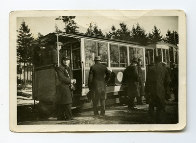 Tallinna Merekooli õpilased trammipeatuses  similar photo