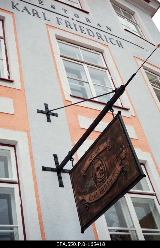 Restaurant Karl Friedrich on the Raekoja Square.
