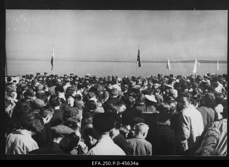 Opening the first popular tour at the winning festival at the Russalka Memorial Samba.