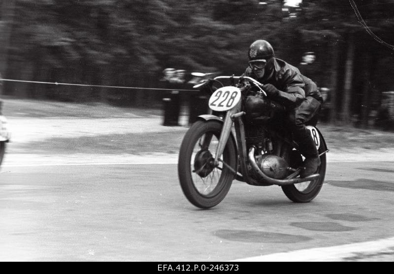 At the Soviet Union Championships, the motor sportsman Ants Promet, labour reserves, 350 cm3 machine class at the Pirita-Kose-Kloostrimetsa Circuit.