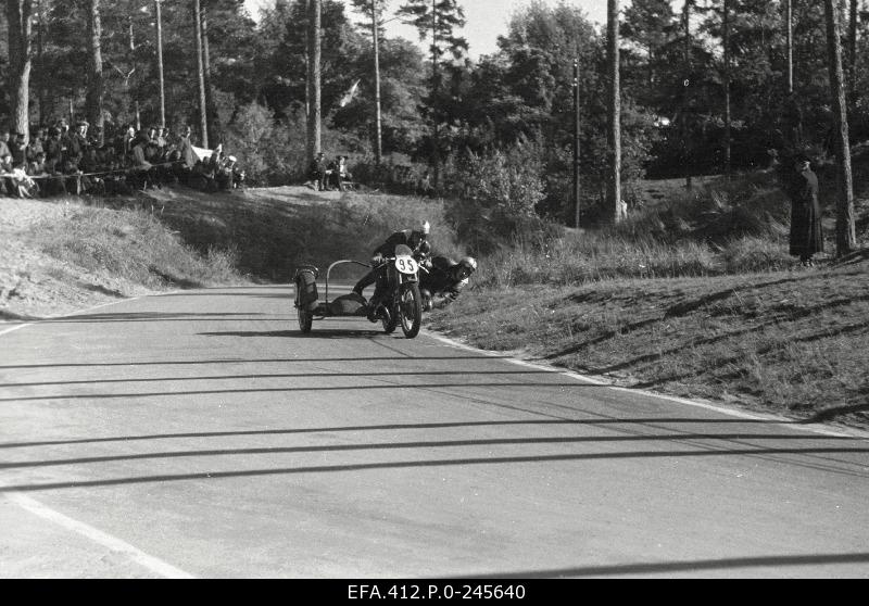 ENSV 1953 round-road races. Karl Rinaldo / Viljam Suurkuusk, Club Kalev
