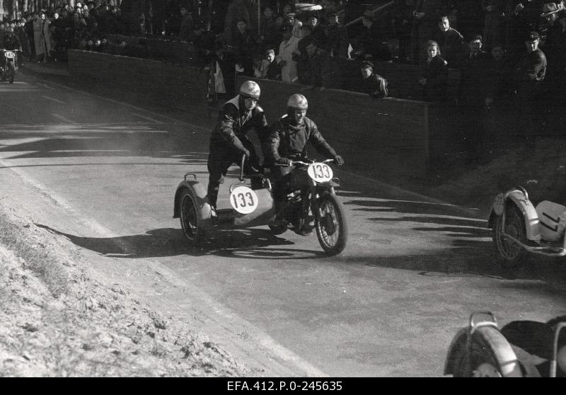 ENSV 1953 round-road races. Side carriage, Mihkel Ojamägi / Acsel Talpsepp