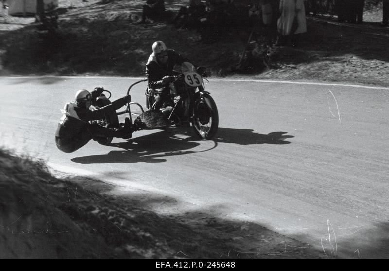 ENSV 1953 round-road races. Karl Rinaldo / Viljam Suurkuusk, Club Kalev