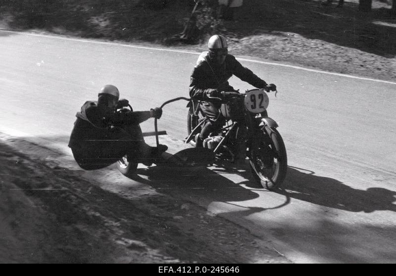 ENSV 1953 round-road races. Kalju Männikus / Harald Küünemäe, Club Kalev