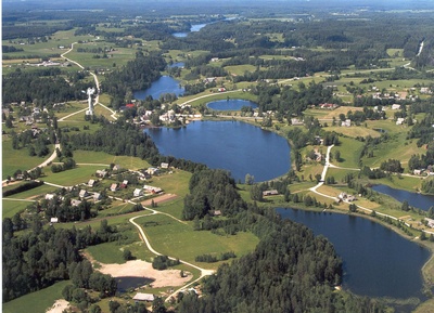 Foto "Aerofoto Rõugest , millele paigutatud Eesti Ema monumendi kuju" 2008  duplicate photo