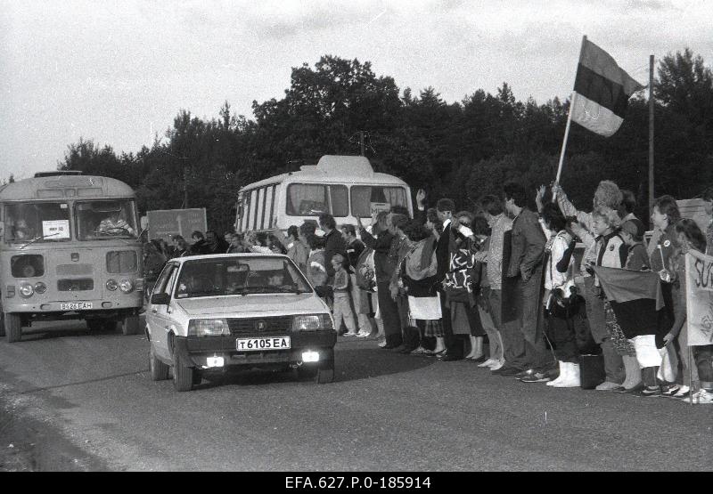 On the 50th anniversary of the conclusion of the Molotov-Ribbentrop Pact, a human chain formed by three Baltic states to protest. Baltic chain in Jõgevamaa.