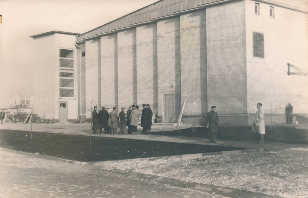 Kino Ekraan. Valmis ehitatud kino. Tartu, 1961.a.