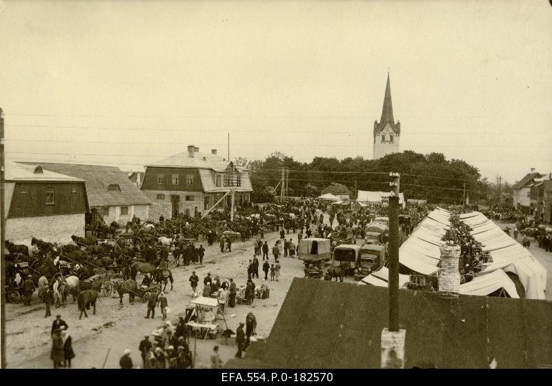 Flat on the Keila Church Square.